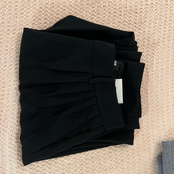 Express Pleated High Waisted Ankle Pant - Picture 4 of 10